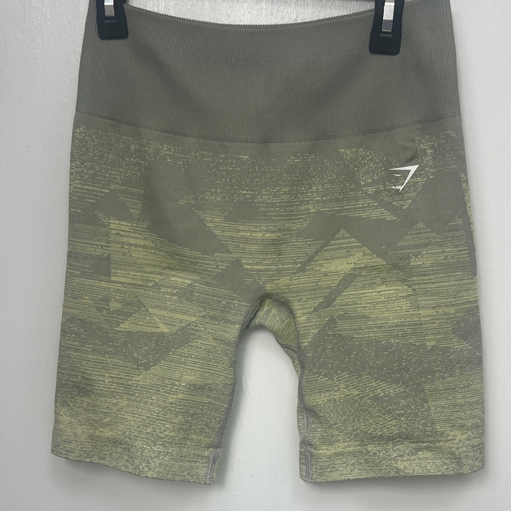 Gymshark Adapt Ombre Seamless Shorts Triangle | Taupe Grey Print, 5” inseam